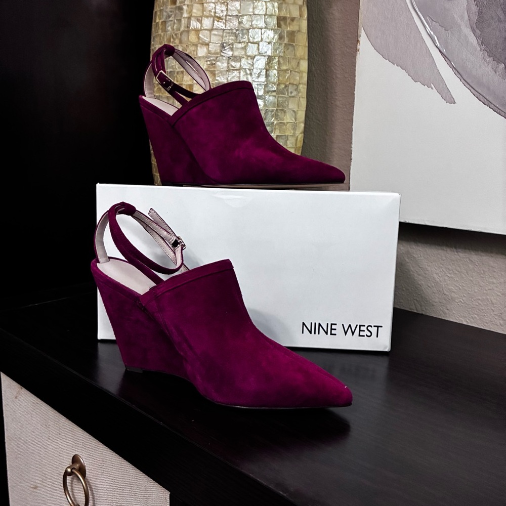 Nine West Suede Burgandy Wedge Shoes
